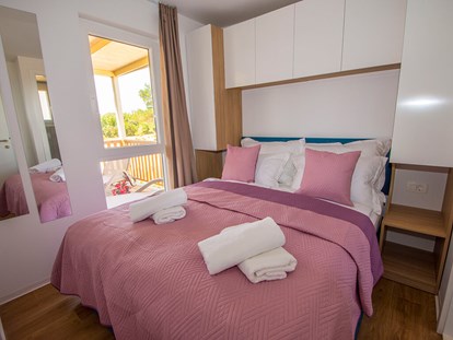 Luxuscamping - getrennte Schlafbereiche - Dalmatien - Campingplatz Ugljan - Meinmobilheim Premium 2 bedrooms auf dem Campingplatz Ugljan