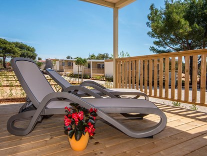 Luxuscamping - Unterkunft alleinstehend - Dalmatien - Campingplatz Ugljan - Meinmobilheim Premium 3 bedrooms auf dem Campingplatz Ugljan