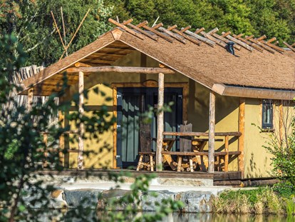 Luxury camping - Preisniveau: moderat - Lower Saxony - Haus im Germanenland - Alfsee Ferien- und Erlebnispark Kleines Germanenhaus für 4 Personen am Alfsee Ferienpark