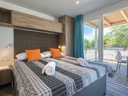 Luxuscamping - getrennte Schlafbereiche - Kroatien - Camping Resort Lanterna - Meinmobilheim Premium Family auf dem Lanterna Premium Camping Resort