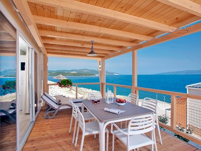 Luxuscamping - Preisniveau: exklusiv - Istrien - Marina Camping Resort - Meinmobilheim Premium Spectacular View auf dem Marina Camping Resort