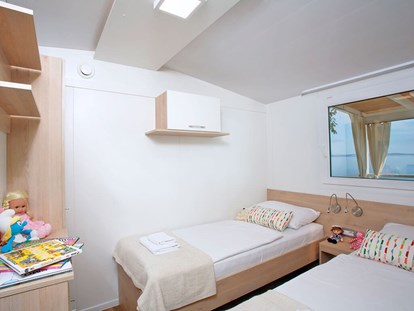 Luxuscamping - getrennte Schlafbereiche - Kvarner - Škrila Sunny Camping - Meinmobilheim Superior auf dem Škrila Sunny Camping