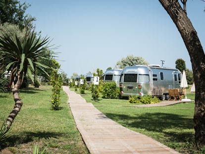 Luxury camping - Kühlschrank - Cavallino - Camping Ca' Savio Airstreams auf Camping Ca' Savio