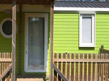 Luxuscamping - Ardennes - Parcs Naturels - O'Hara Mobilheim, 6 person 3 Schlafzimmer, Douche, Wc. - Camping Neumuehle Muellerthal O'Hara MobilHeim, Camping Neumuehle Muellerthal. 6 Person. Douche Wc.