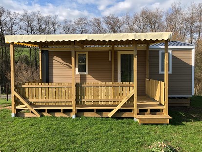Luxuscamping - Mosel / Müllerthal / Grevenmacher - Ermsdorf MobilHeim Luxemburg - Camping Neumuehle Muellerthal Ermsdorf MobilHeim Glamping Neumuhle Luxemburg. 4 Pers. 2 Schlaffzimmer. Douche. Wc.
