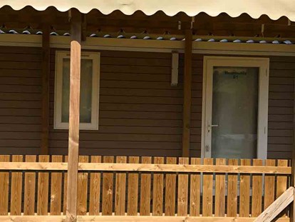 Luxury camping - WC - Luxembourg - MobilHeim Neumuhle - Camping Neumuehle Muellerthal Neumuhle MobilHeim Glamping Neumuhle Luxemburg. 4 Pers. 2 Schlaffzimmer. Douche. Wc.