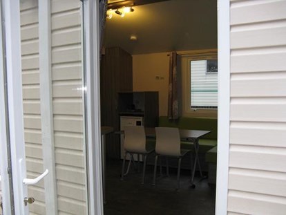 Luxuscamping - WC - Ardennes - Parcs Naturels - Zimmer - Camping Neumuehle Muellerthal Mercure MobilHeim Glamping Neumuhle Luxemburg. 4 Pers. 2 Schlaffzimmer. Douche. Wc.