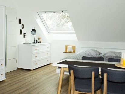 Luxuscamping - Deutschland - Modern und wunderschön: unser Appartement - Lech Camping Schlaf-Fass bei Lech Camping