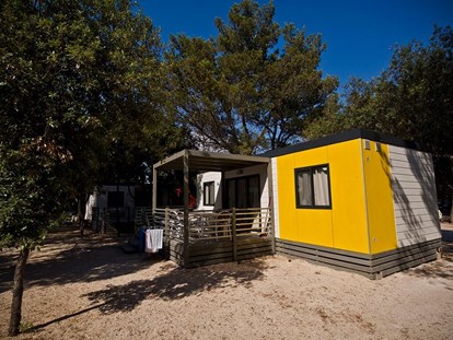 Luxury camping - TV - Tar - Camping Resort Lanterna - Meinmobilheim Moda Plus auf dem Lanterna Premium Camping Resort