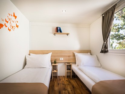 Luxury camping - getrennte Schlafbereiche - Krk - Campingplatz Njivice - Meinmobilheim Gold auf dem Campingplatz Njivice