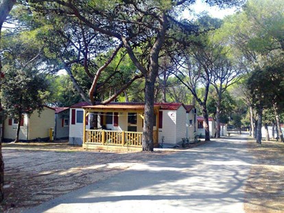Luxury camping - getrennte Schlafbereiche - Zadar - Campingplatz Kozarica - Meinmobilheim Lux auf dem Campingplatz Kozarica