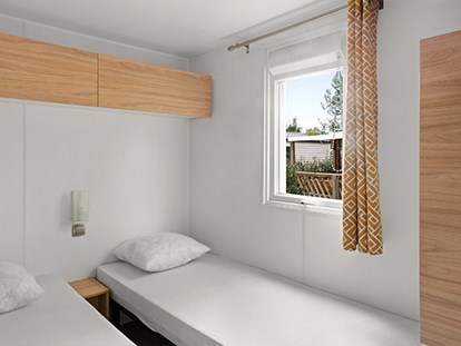 Luxuscamping - getrennte Schlafbereiche - Aude - Camping Falaise Narbonne-Plage - Vacanceselect Mobilheim Moda 6 Personen 3 Zimmer 2 Badezimmer von Vacanceselect auf Camping Falaise Narbonne-Plage