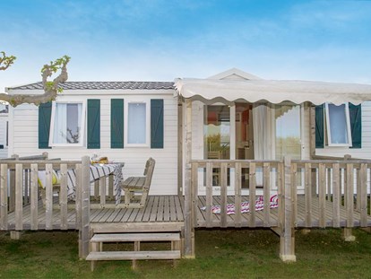 Luxury camping - France - Camping Les Catalpas - Vacanceselect Mobilheim Cosy 6 Personen 3 Zimmer AC von Vacanceselect auf Camping Les Catalpas
