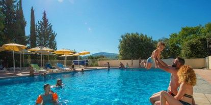 Luxuscamping - Kochmöglichkeit - Provence-Alpes-Côte d'Azur - Camping Le Coteau de la Marine - Vacanceselect Mobilheim Premium 4/5 Personen 2 Zimmer von Vacanceselect auf Camping Le Coteau de la Marine