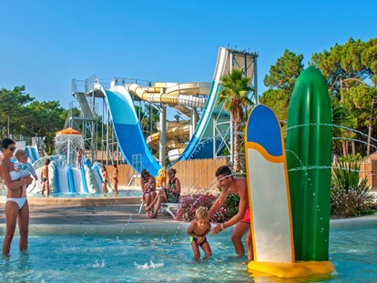 Luxury camping - WC - Médoc - Camping Atlantic Club Montalivet - Vacanceselect Airlodge 4 Personen 2 Zimmer Badezimmer von Vacanceselect auf Camping Atlantic Club Montalivet