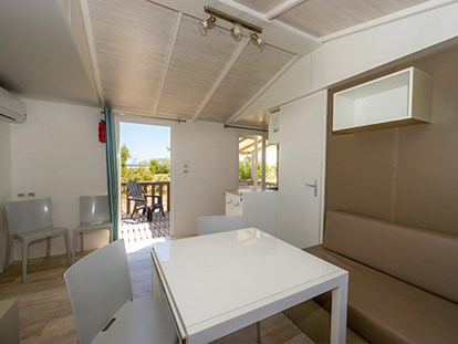 Luxuscamping - Klimaanlage - Hérault - Camping Le Palavas - Vacanceselect Mobilheim Privilege Club 6 Personen 3 Zimmer Whirlpool von Vacanceselect auf Camping Le Palavas