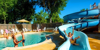 Luxury camping - Dusche - Camping La Marine - Vacanceselect Mobilheim Premium 6 Personen 3 Zimmer von Vacanceselect auf Camping La Marine