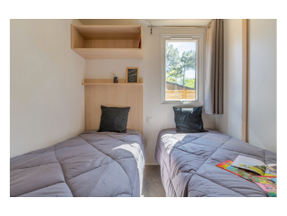 Luxuscamping - Terrasse - Provence-Alpes-Côte d'Azur - Camping Verdon Parc - Vacanceselect Mobilheim Privilege Club 6 Pers 3 Zimmer Tropische Dusche von Vacanceselect auf Camping Verdon Parc