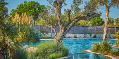Luxury camping - TV - Languedoc-Roussillon - Camping Les Dunes - Vacanceselect Mobilheim Privilege Club 4 Pers 2 Zi. Whirlpool Trop. Dusche von Vacanceselect auf Camping Les Dunes