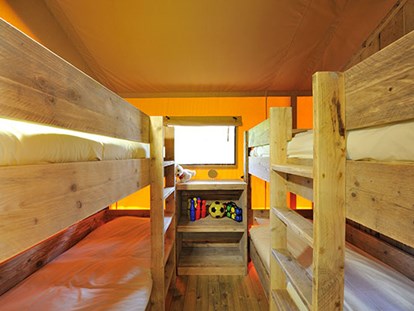 Luxury camping - France - Camping La Sirène - Vacanceselect Safarizelt 4/6 Personen 2 Zimmer Badezimmer von Vacanceselect auf Camping La Sirène