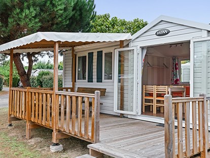 Luxury camping - Kochmöglichkeit - Venedig - Camping Grande Italia - Vacanceselect Mobilheim Moda 6 Personen 3 Zimmer Klimaanlage von Vacanceselect auf Camping Grande Italia