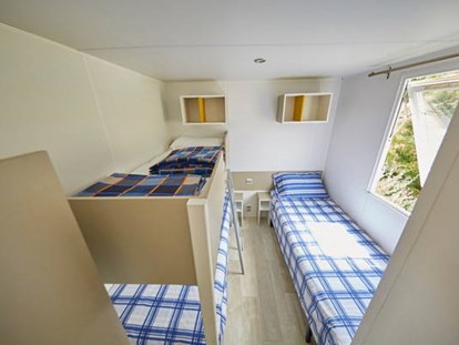 Luxury camping - Preisniveau: exklusiv - Livorno - Camping Park Albatros Village - Vacanceselect Mobilheim Moda 5/6 Personen 2 Zimmer Klimaanlage von Vacanceselect auf Camping Park Albatros Village