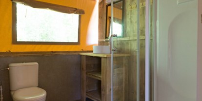 Luxuscamping - Art der Unterkunft: Safari-Zelt - Camping Domaine des Ormes - Vacanceselect Safarizelt 4/6 Personen 2 Zimmer Badezimmer von Vacanceselect auf Camping Domaine des Ormes
