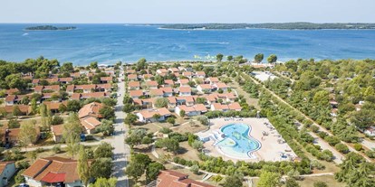 Luxuscamping - Kroatien - Camping Bi Village - Vacanceselect Mobilheim Moda 5/6 Personen 2 Zimmer Klimaanlage von Vacanceselect auf Camping Bi Village