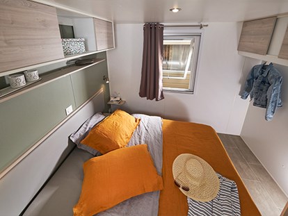 Luxuscamping - Kühlschrank - Katalonien - Camping Enmar - Vacanceselect Mobilheim Moda 6 Personen 3 Zimmer Klimaanlage von Vacanceselect auf Camping Enmar