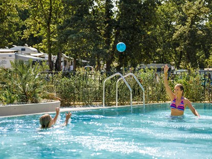 Luxury camping - WC - Novigrad - Camping Aminess Maravea Camping Resort - Vacanceselect Safarizelt XXL 4/6 Pers 3 Zimmer BZ von Vacanceselect auf Camping Aminess Maravea Camping Resort