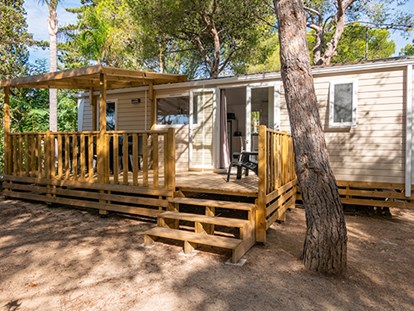 Luxury camping - Heizung - Catalonia - Camping Kings - Vacanceselect Mobilheim Moda 6 Personen 3 Zimmer Klimaanlage von Vacanceselect auf Camping Kings