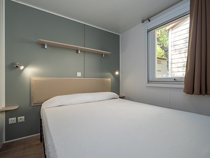 Luxuscamping - WC - Spanien - Camping Kings - Vacanceselect Mobilheim Moda 6 Personen 3 Zimmer Klimaanlage von Vacanceselect auf Camping Kings