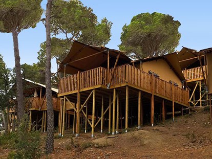 Luxury camping - Gartenmöbel - Catalonia - Camping Cala Gogo - Vacanceselect Safarizelt 6 Personen 3 Zimmer Badezimmer von Vacanceselect auf Camping Cala Gogo
