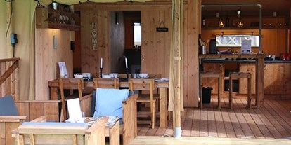 Luxuscamping - Klimaanlage - Katalonien - Camping Cala Gogo - Vacanceselect Safarizelt 6 Personen 3 Zimmer Badezimmer von Vacanceselect auf Camping Cala Gogo