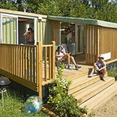 Glamping accommodation - Hybridlodge Clever 4/5 Pers 2 Zimmer Badezimmer von Vacanceselect auf Camping Baia Blu La Tortuga