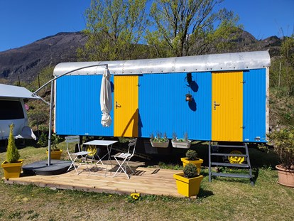 Luxuscamping - Art der Unterkunft: Zirkuswagen/Schäferwagen - Schweiz - Camping Bellinzona El Carrozzon
