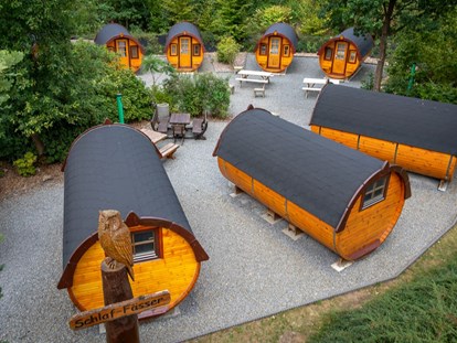 Luxury camping - Parkplatz bei Unterkunft - Lower Saxony - Campingplatz "Auf dem Simpel" Schlaf-Fass auf Campingplatz "Auf dem Simpel"