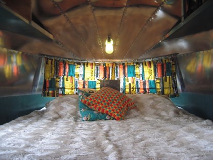 Luxury camping - Art der Unterkunft: Campingfahrzeug - France - Retro Trailer Park Airstream für 2 Personen am Retro Trailer Park