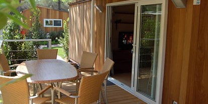 Luxuscamping - Terrasse - Italien - Union Lido - Suncamp Camping Home Patio auf Union Lido