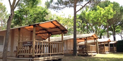 Luxuscamping - Terrasse - Italien - Camping Italy - Suncamp Sunlodge Jungle von Suncamp auf Camping Italy
