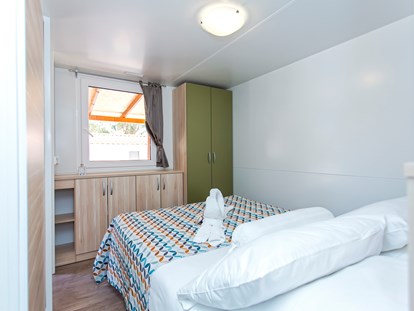 Luxury camping - Dusche - Dalmatia - Camping Park Soline Mobilheim Premium auf Camping Park Soline