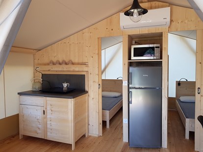 Luxuscamping - getrennte Schlafbereiche - Caorle Lido Altanea (VE) - Camping Marelago Koala Zelt auf Camping Marelago