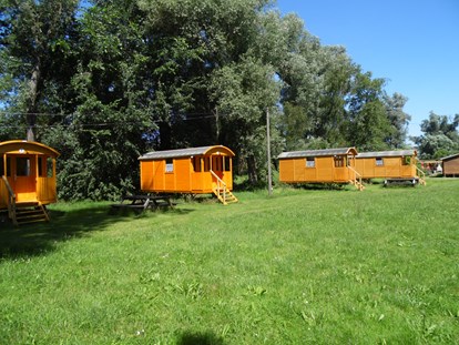 Luxuscamping - Terrasse - Deutschland - Pippowagen!
Gemütliche Unterkunft für 1-3 Personen.
 - Family-Camp-Kellerwiehl Family-Camp-Kellerwiehl