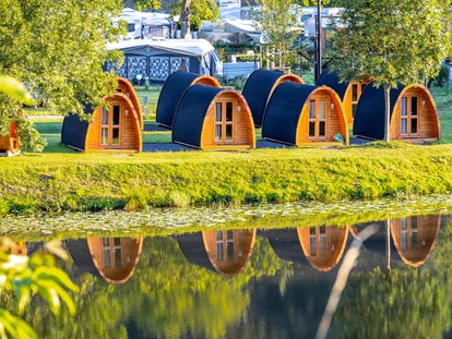 Luxury camping - Parkplatz bei Unterkunft - Mosel - Campingplatz Mosel Islands Campingplatz Mosel Islands