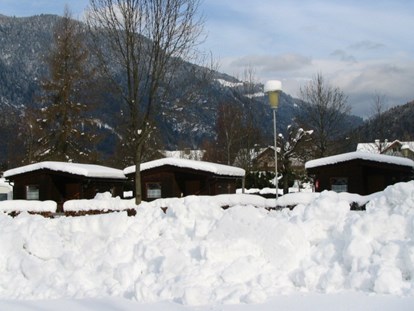 Luxury camping - Dusche - Chalets im Winter - Camping Brunner am See Chalets auf Camping Brunner am See