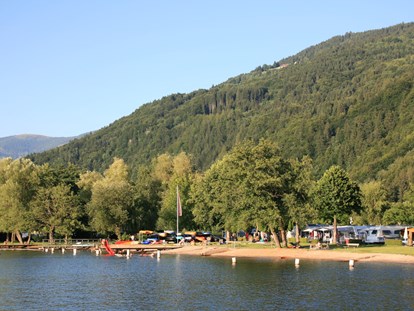 Luxury camping - Dusche - Strand von Camping Brunner - Camping Brunner am See Chalets auf Camping Brunner am See