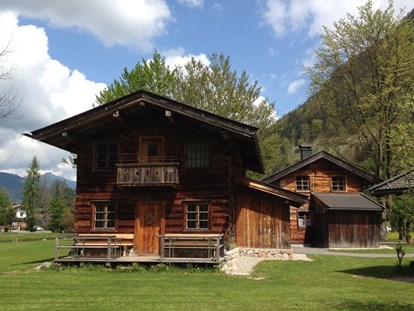 Luxury camping - Unterkunft alleinstehend - Tiroler Unterland - Scheffsnother Stube für 6-8 Personen - Grubhof Almhütte Scheffsnother Stube im Almdorf Grubhof