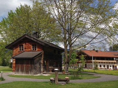 Luxury camping - Terrasse - Pinzgau - Steinbach Stube für 4-8 Personen - Grubhof Almhütte Steinbach Stube im Almdorf Grubhof