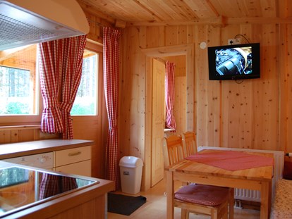 Luxury camping - Sonnenliegen - Tyrol - Camping Ötztal Alpine Lodges auf Camping Ötztal