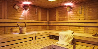 Luxuscamping - Art der Unterkunft: Bungalow - Finnische Sauna - Camping Dreiländereck in Tirol Blockhütte Aifnerblick Camping Dreiländereck Tirol
